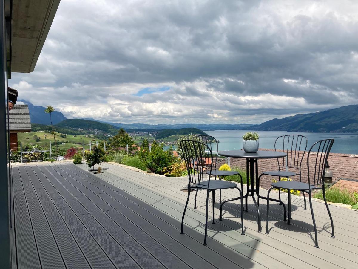 Moderne Unterkunft Mit Panoramablick Auf Thunersee Krattigen Esterno foto