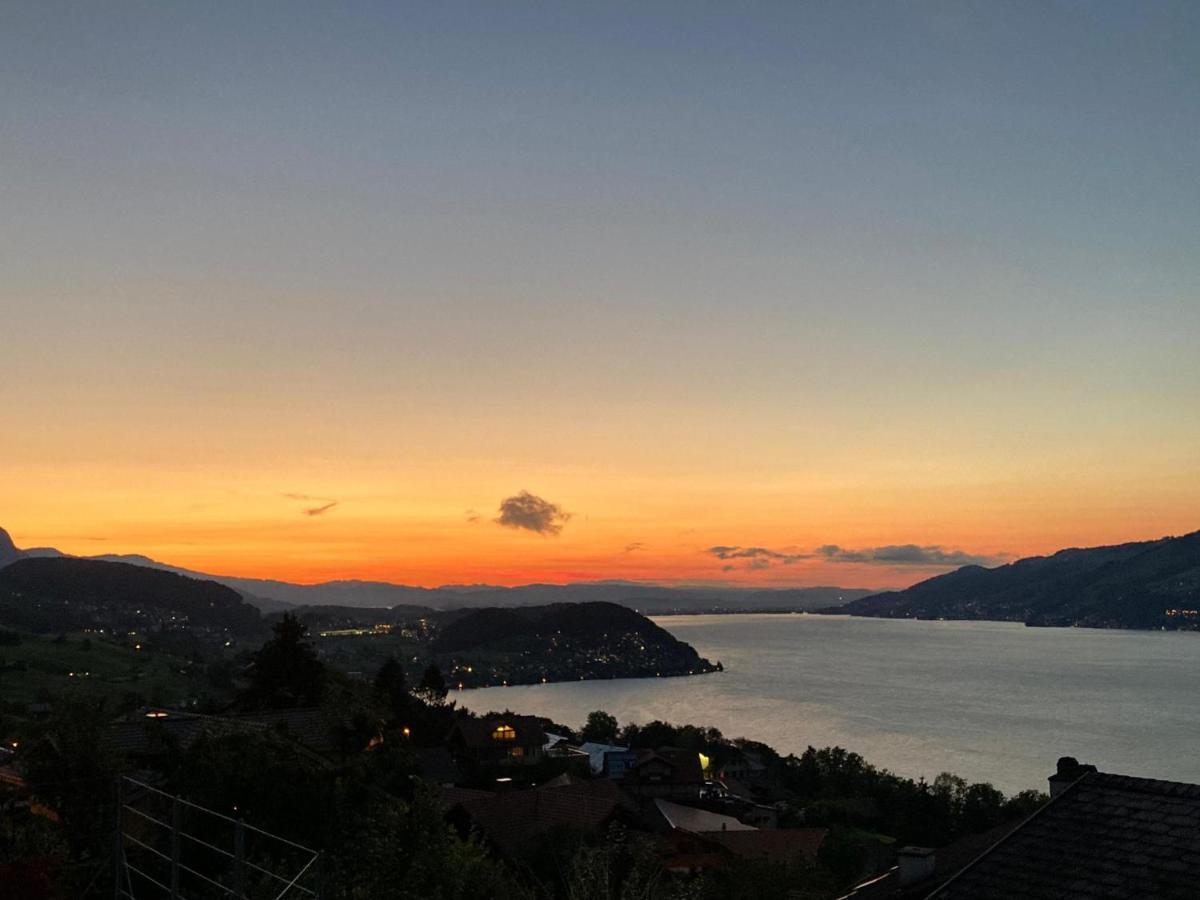 Moderne Unterkunft Mit Panoramablick Auf Thunersee Krattigen Esterno foto