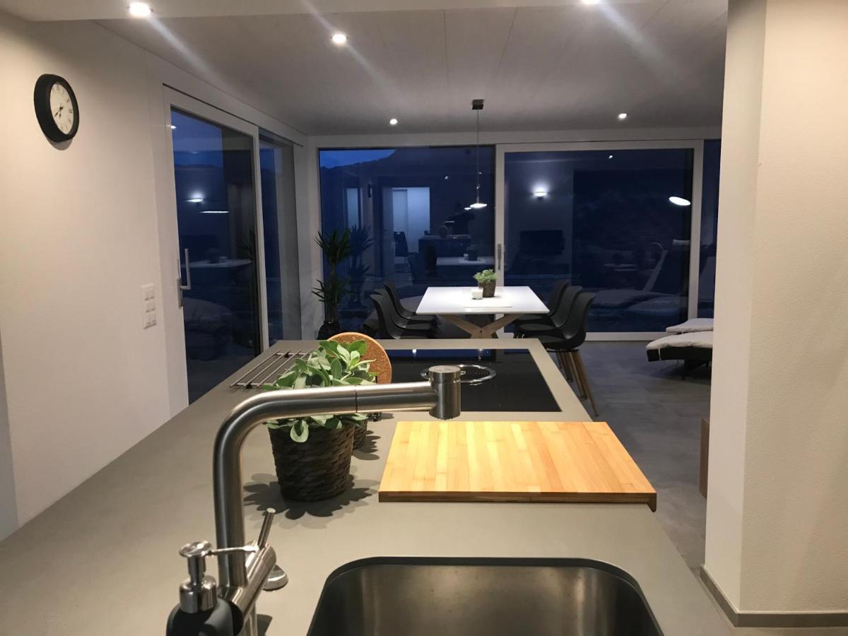 Moderne Unterkunft Mit Panoramablick Auf Thunersee Krattigen Esterno foto